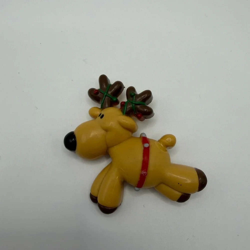 Vintage Russ Berrie Reindeer Pin Christmas Brooch Brown Tan Red Holiday Jewelry